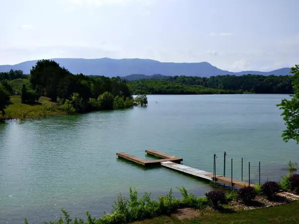 Dandridge, TN 37725,1887 Indian Creek RD