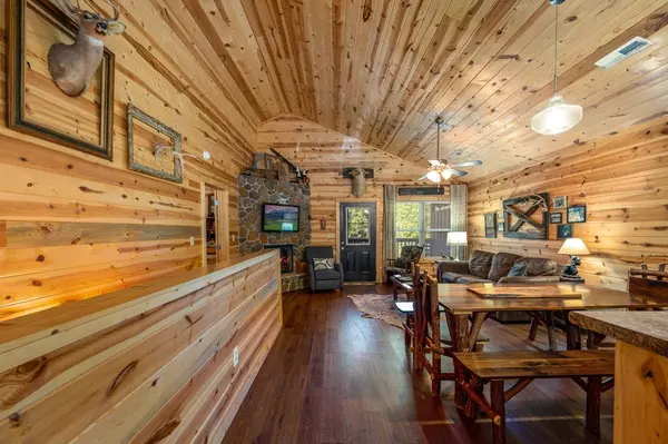 Pigeon Forge, TN 37863,426 Alpine Mountain WAY