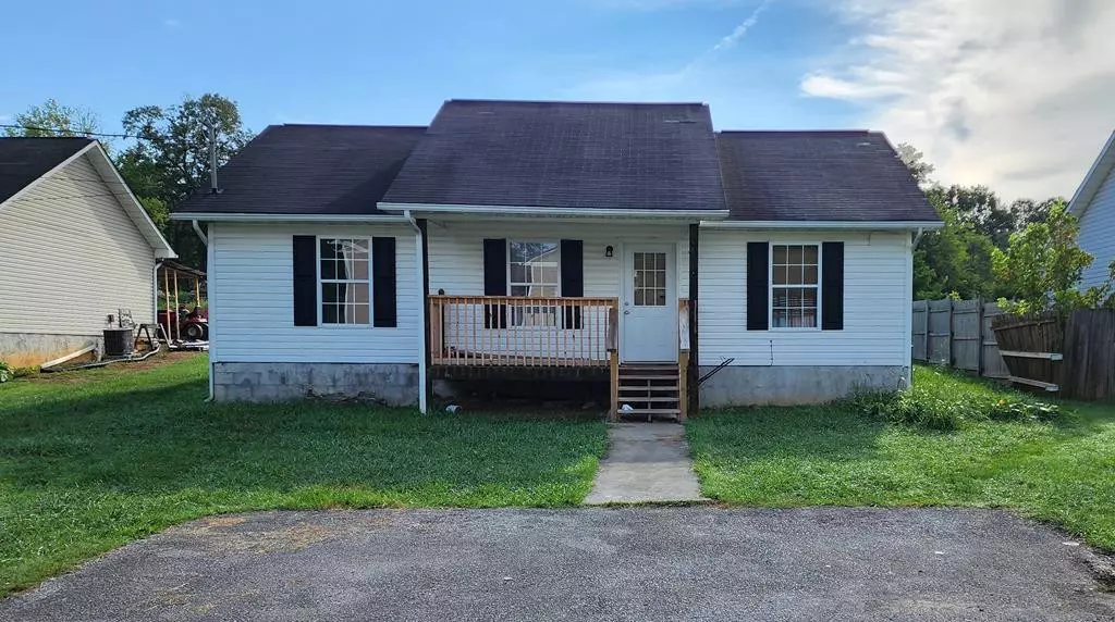 174 Red Bud LN, Sevierville, TN 37876