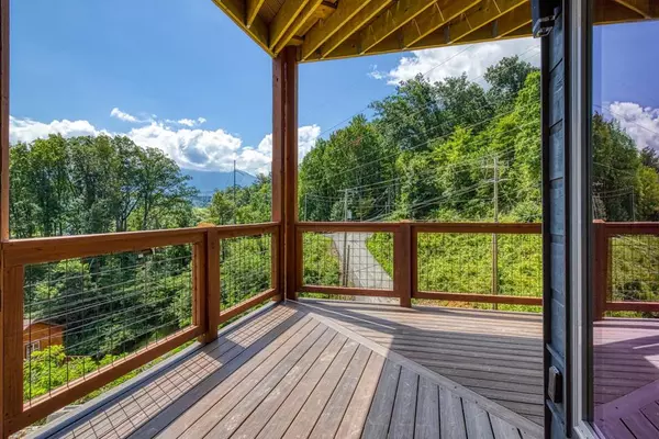 Gatlinburg, TN 37738,1225 Hemlock DR