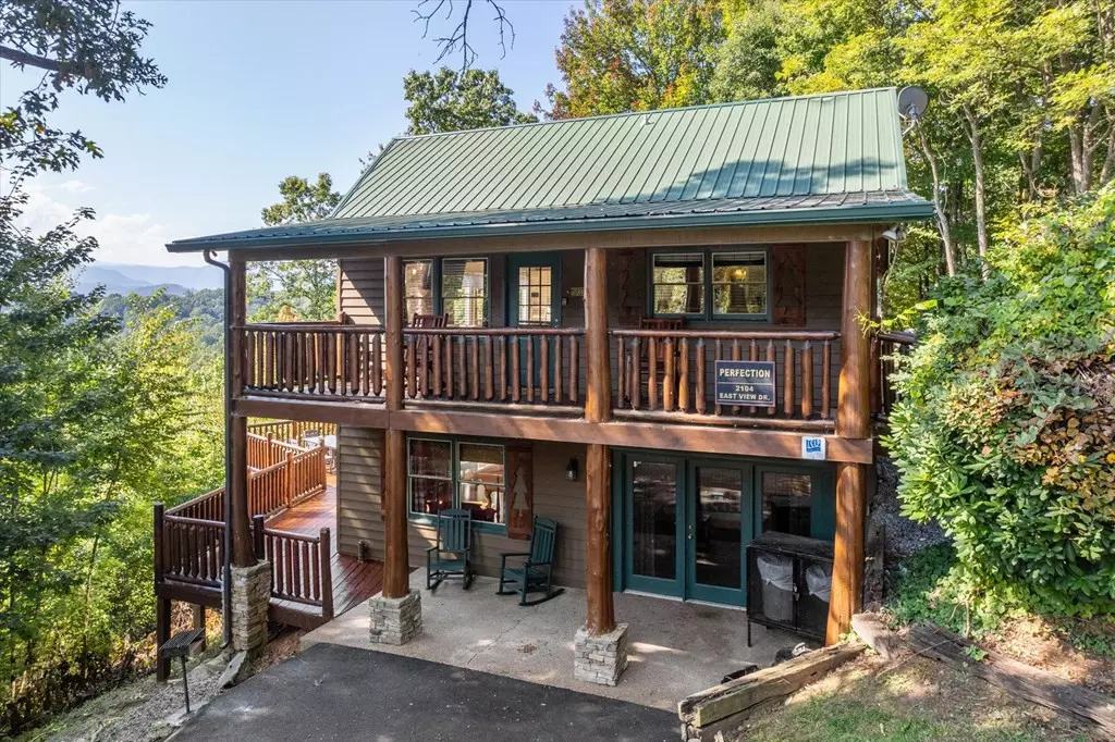 Sevierville, TN 37876,2104 E View DR