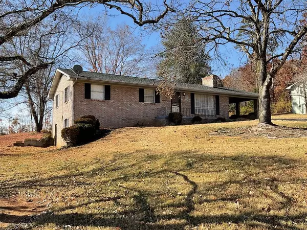 Dandridge, TN 37725,815 Pleasant View RD