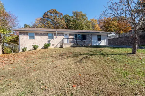 824 Hillcrest DR, Seymour, TN 37865