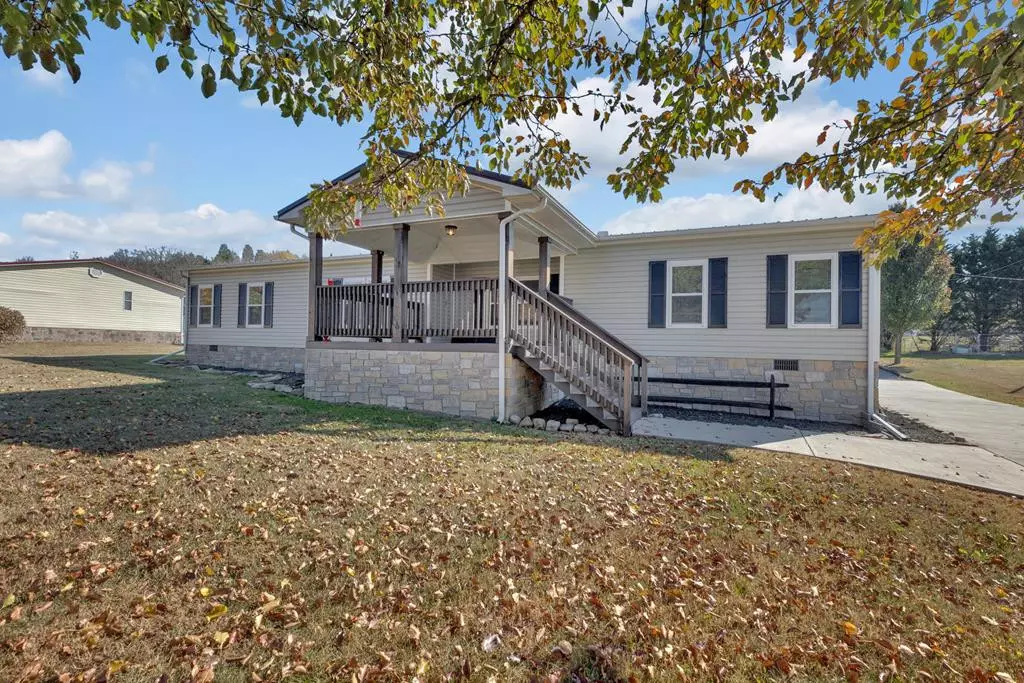 White Pine, TN 37890,2220 Enka