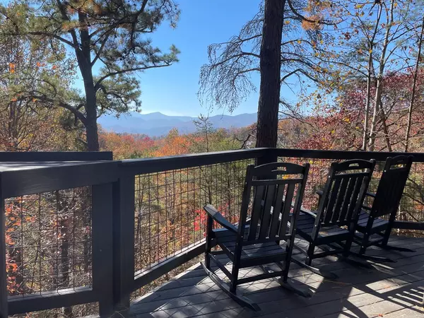 Gatlinburg, TN 37738,1068 E Foothills DR