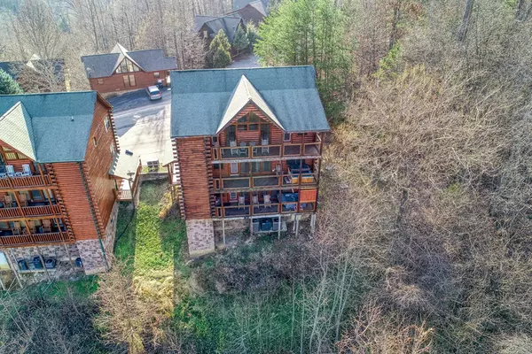 Sevierville, TN 37862,1629 KISSING WAY