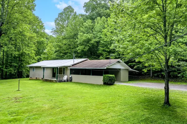 840 Seaton LN, Seymour, TN 37865