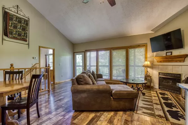 Gatlinburg, TN 37738,1024 Twin Oaks RD