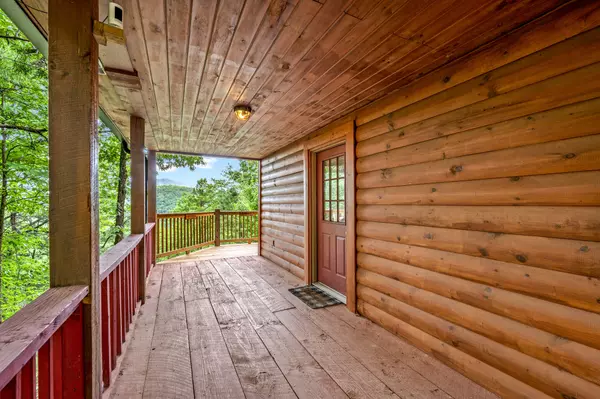 Sevierville, TN 37862,2591 Raccoon Hollow  Way