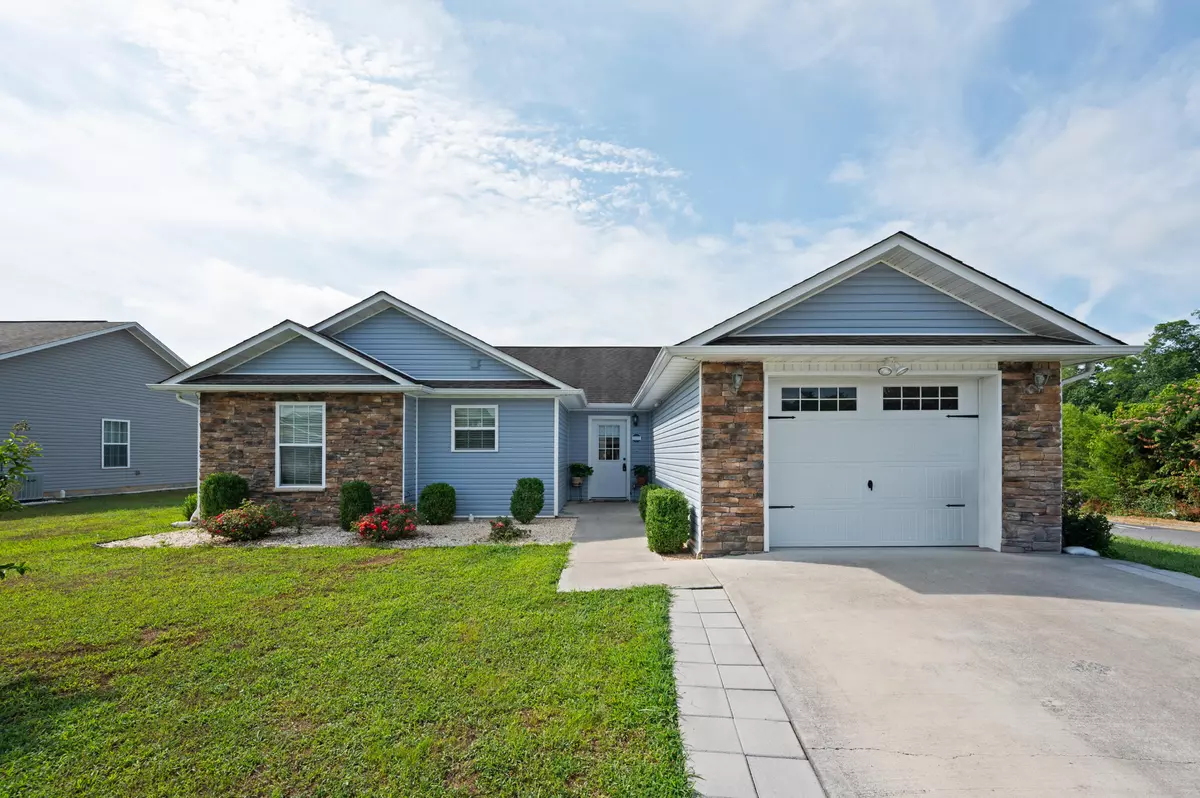 Sevierville, TN 37862,447 Cornus AVE