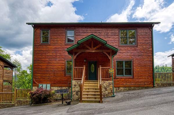 816 Resort WAY, Gatlinburg, TN 37738