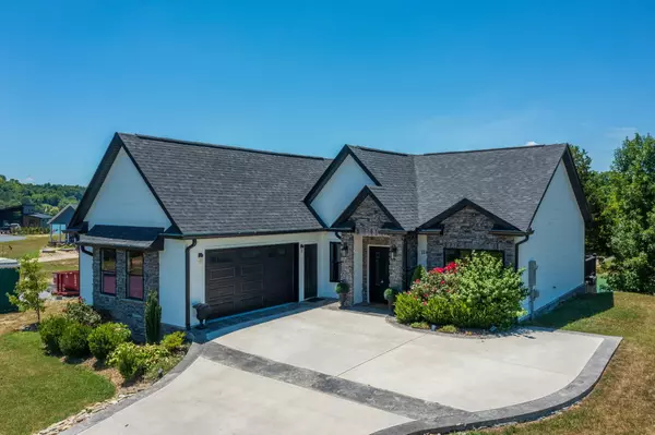 1142 Sanctuary Shrs WAY, Sevierville, TN 37876