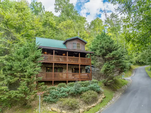 659 Black Bear Falls way WAY, Gatlinburg, TN 37738