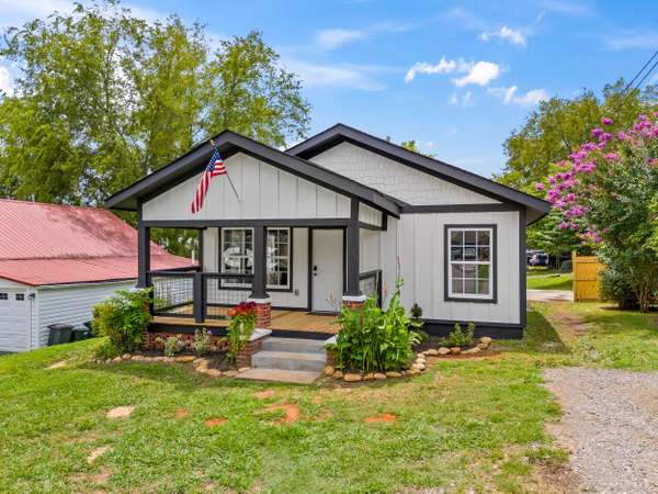 545 6th ST, Newport, TN 37821