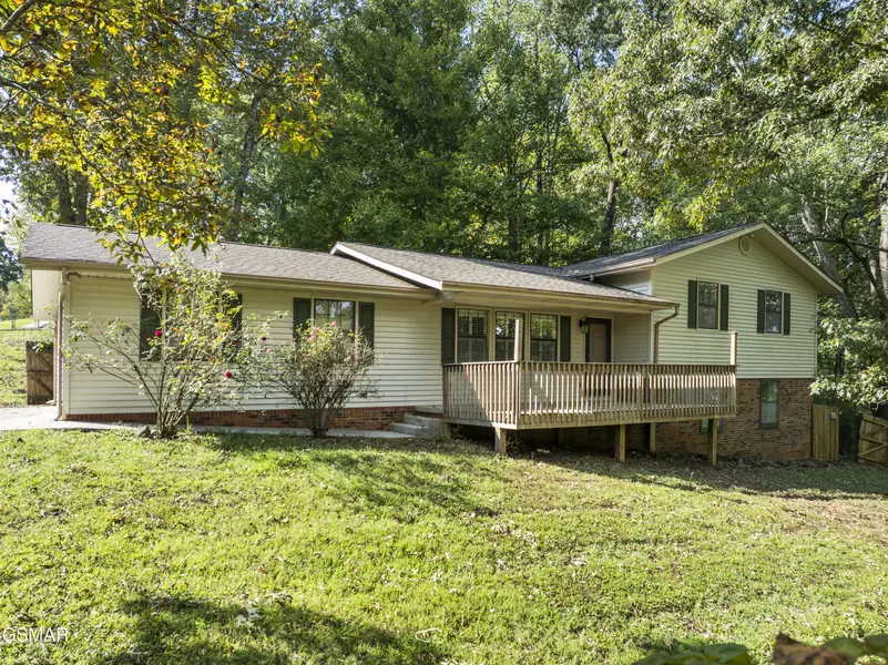 9429 Jim Loy RD, Strawberry Plains, TN 37871