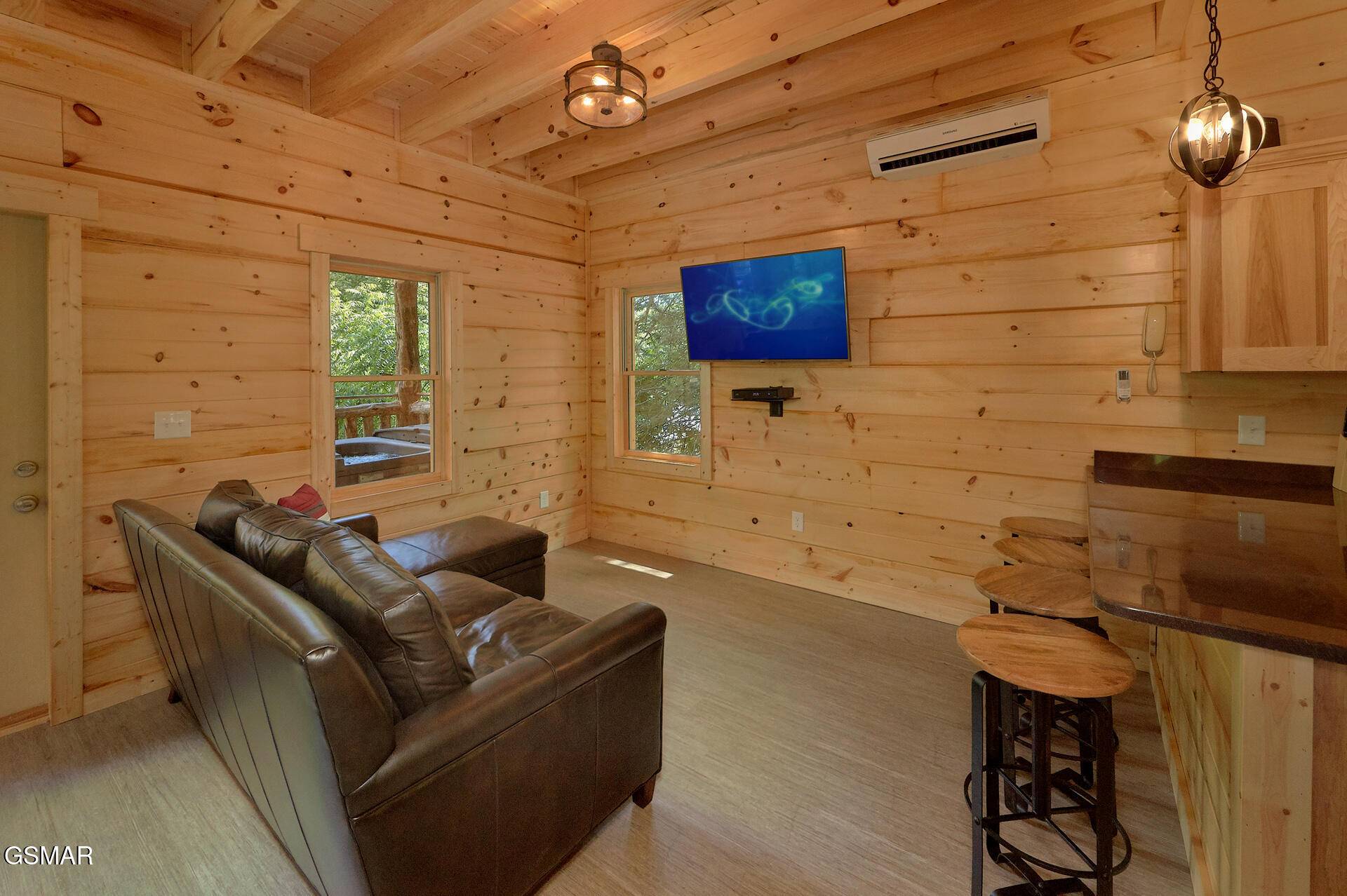 Pigeon Forge, TN 37863,560 Country Oaks DR