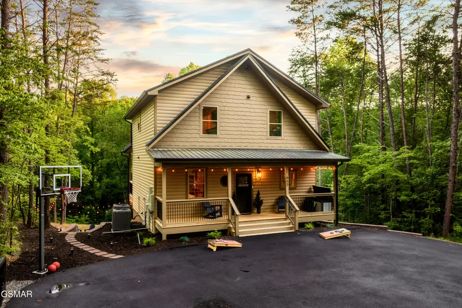 663 Lloyd Huskey RD, Pigeon Forge, TN 37863