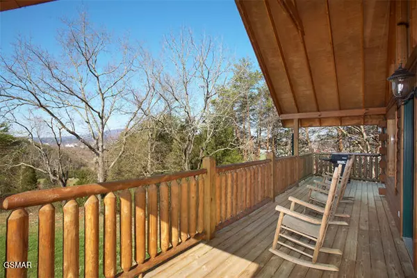 Sevierville, TN 37862,1652 Little Cabin LOOP