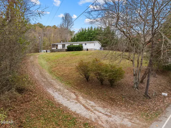 877 Big Creek RD, Madisonville, TN 37354