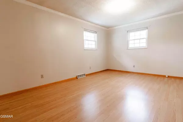 Clinton, TN 37716,161 Bostie Maire LN