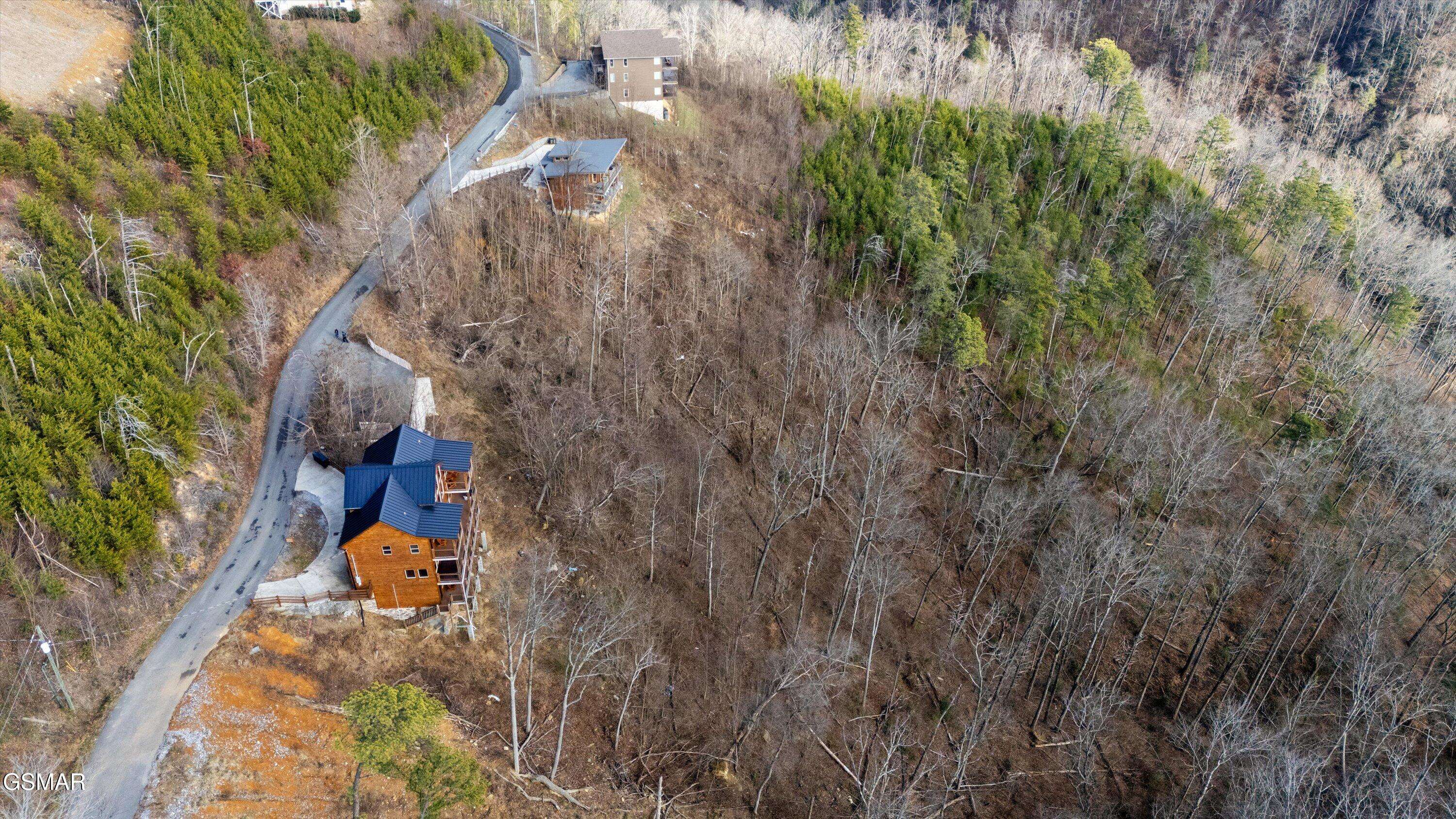 Gatlinburg, TN 37738,827 Sourwood DR