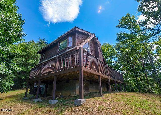 419 Matterhorn DR, Gatlinburg, TN 37738