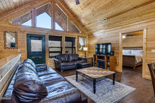 Sevierville, TN 37876,1792 Paulas Huskey CIR