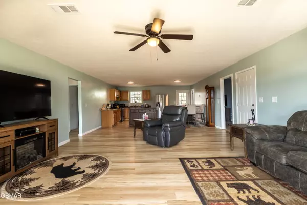 New Market, TN 37820,248 Maggie WAY