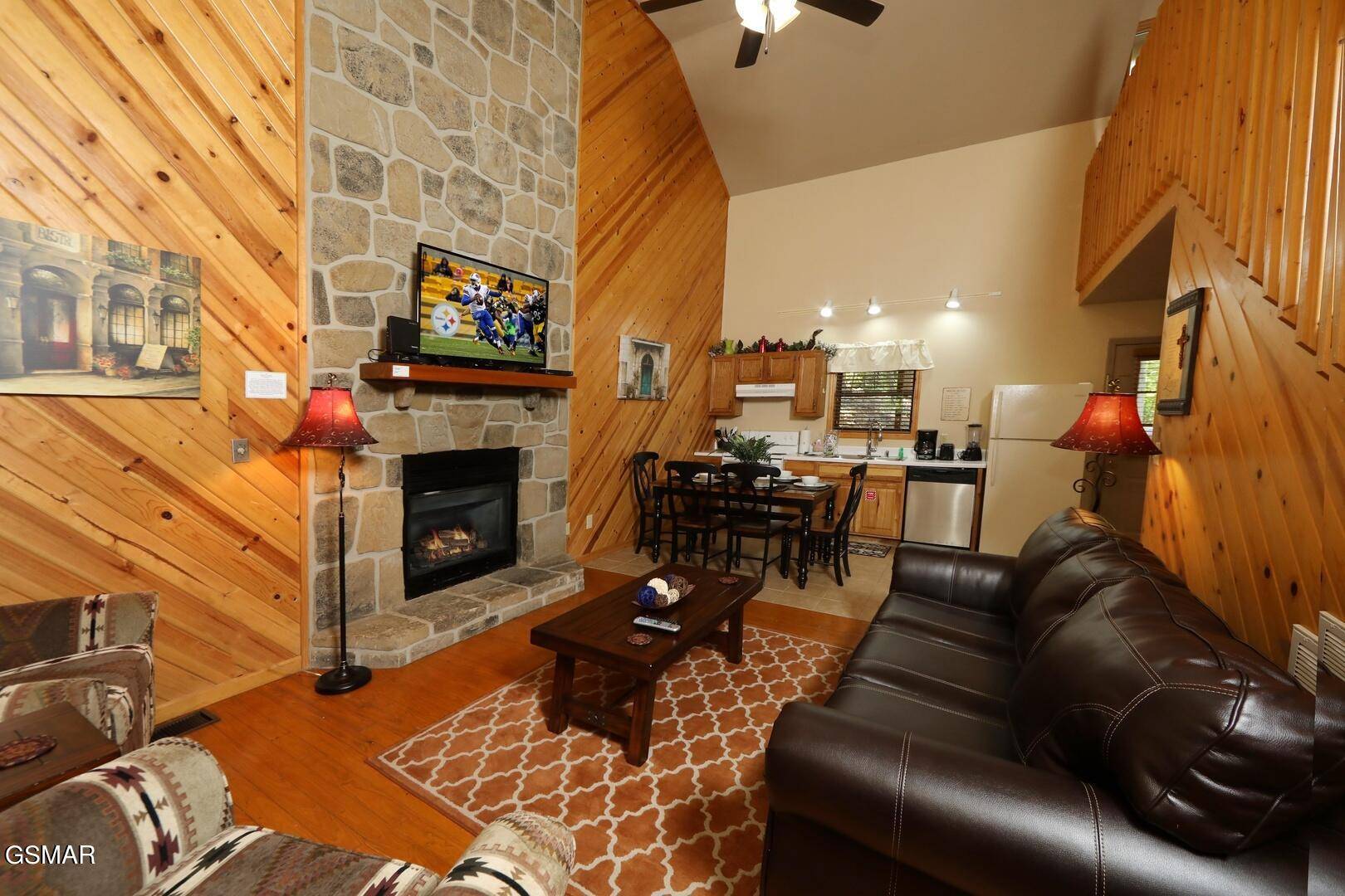 Gatlinburg, TN 37738,529 Reba LN