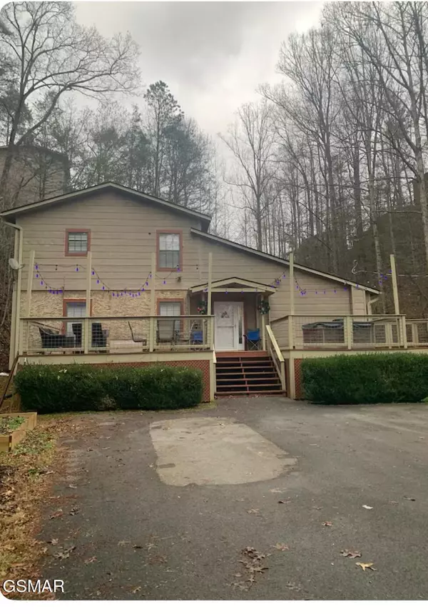 832 Morton DR, Gatlinburg, TN 37738
