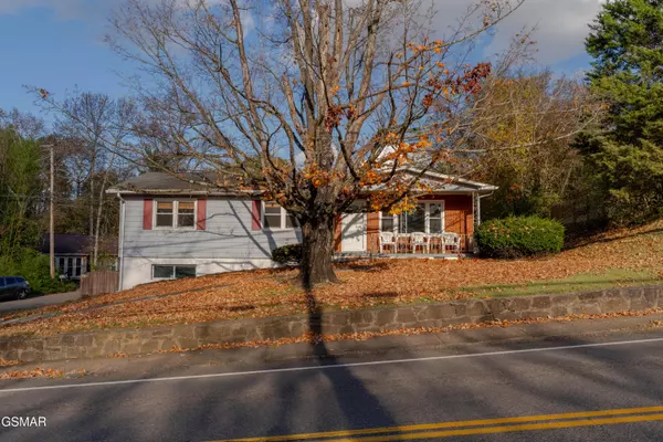 3424 Whittle Springs RD, Knoxville, TN 37917