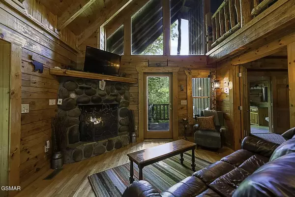 Sevierville, TN 37876,3907 Cloud WAY