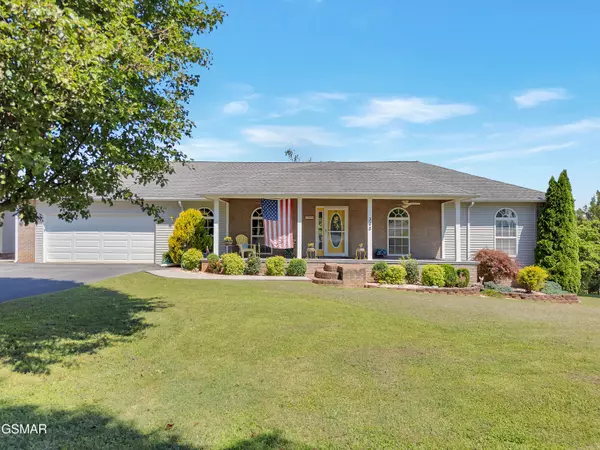 345 Esther CT, Dandridge, TN 37725