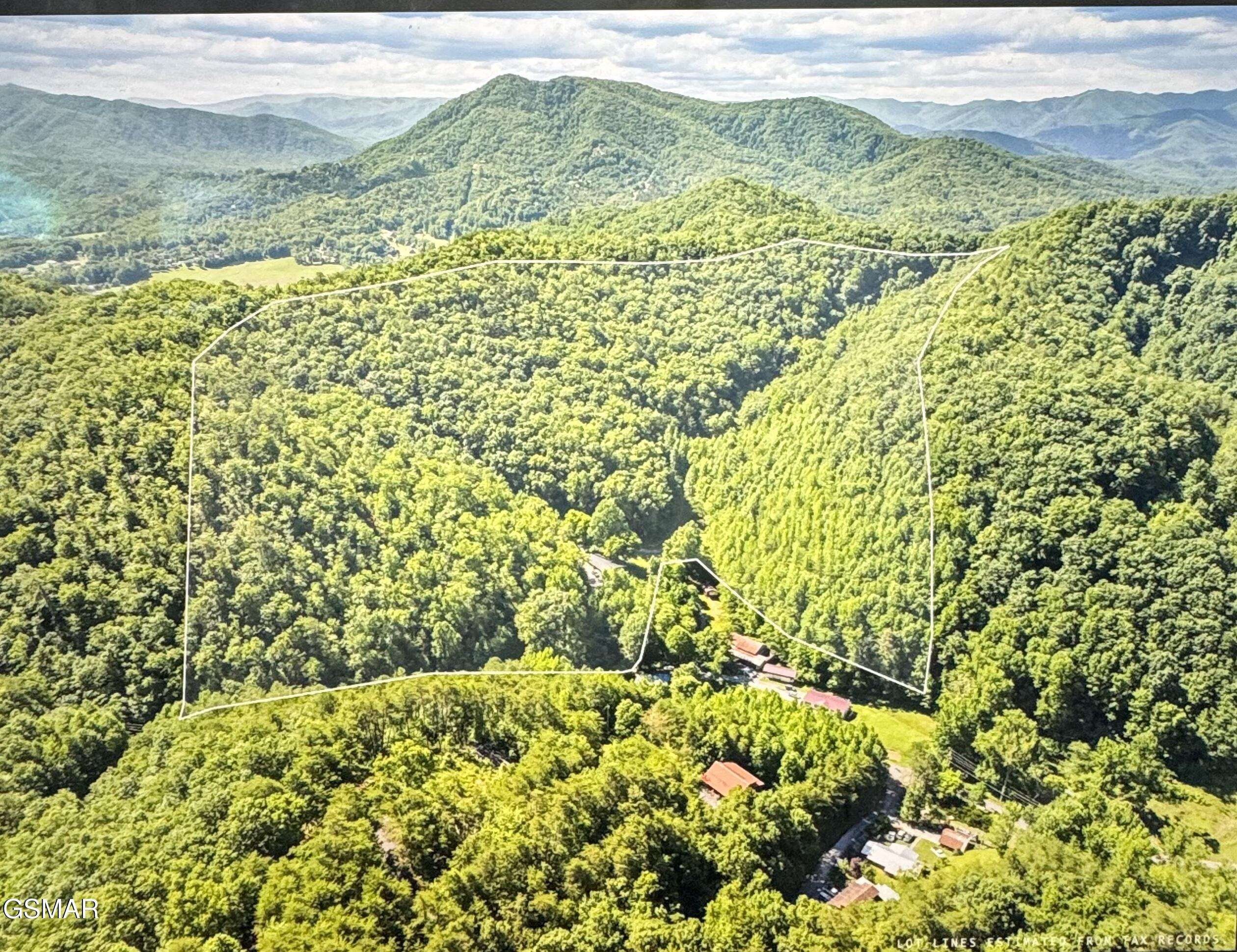 2792 Happy Hollow RD, Sevierville, TN 37862