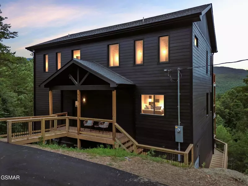 3959 Duck Hollow RD, Gatlinburg, TN 37738