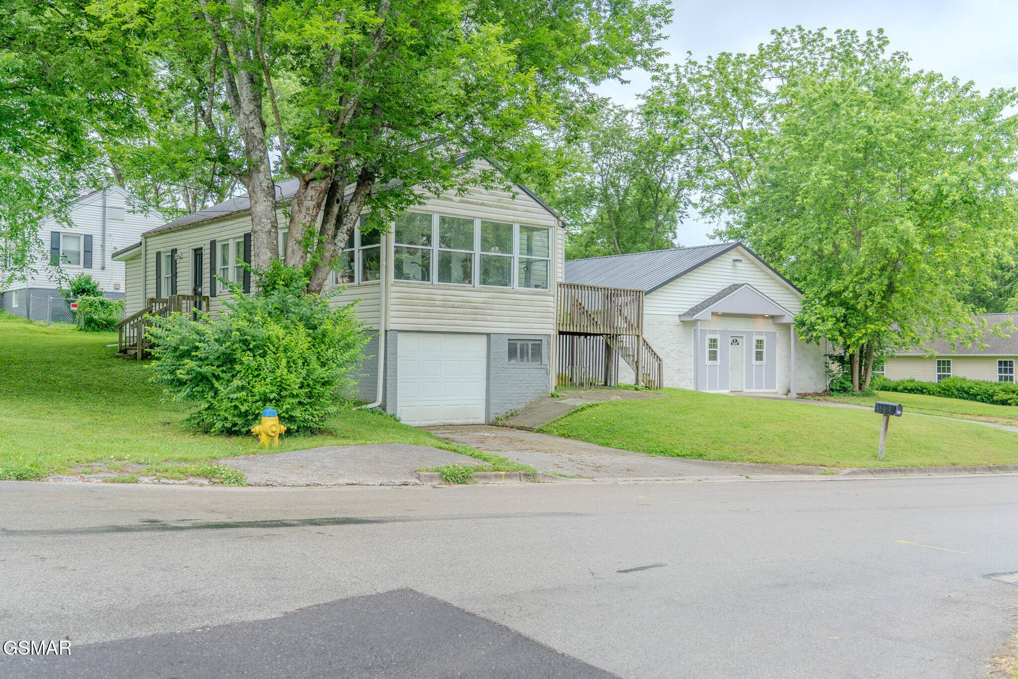 835 E Lincoln RD, Alcoa, TN 37701