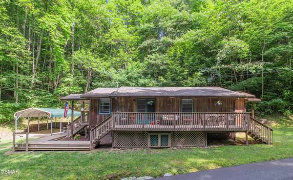 305 Shields View DR, Gatlinburg, TN 37738