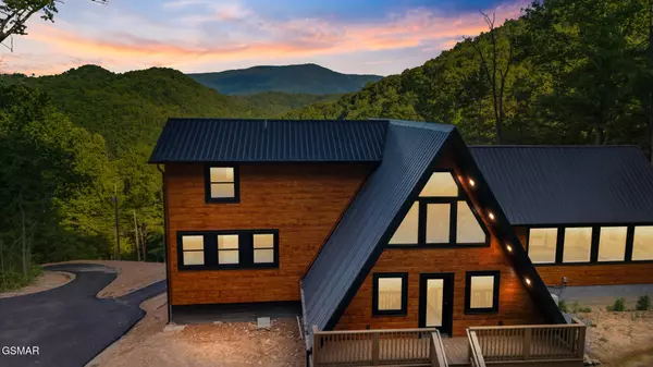 2715 Pine Crest LN,  Sevierville,  TN 37876