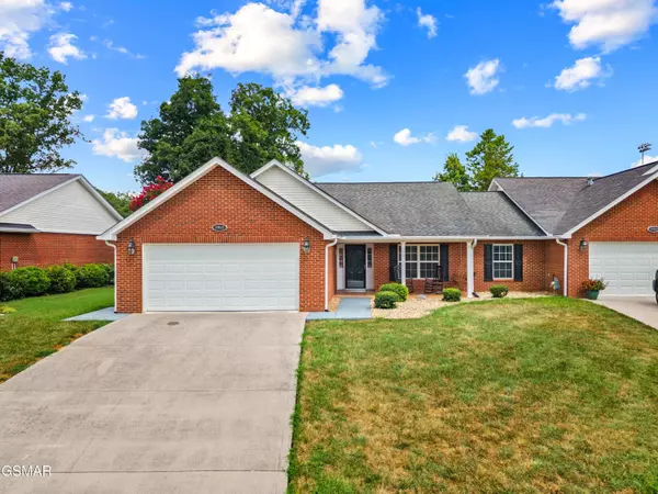 1052 Patriots LNDG, Dandridge, TN 37725