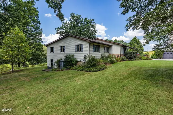 Dandridge, TN 37725,742 Chestnut Grove RD