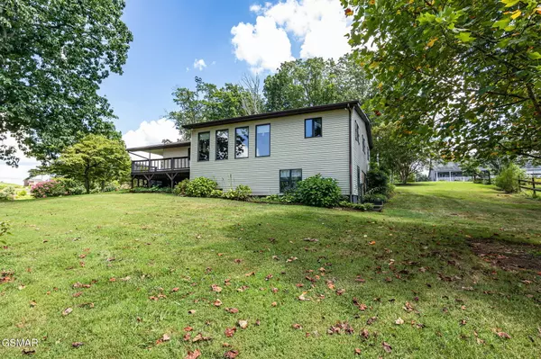 Dandridge, TN 37725,742 Chestnut Grove RD