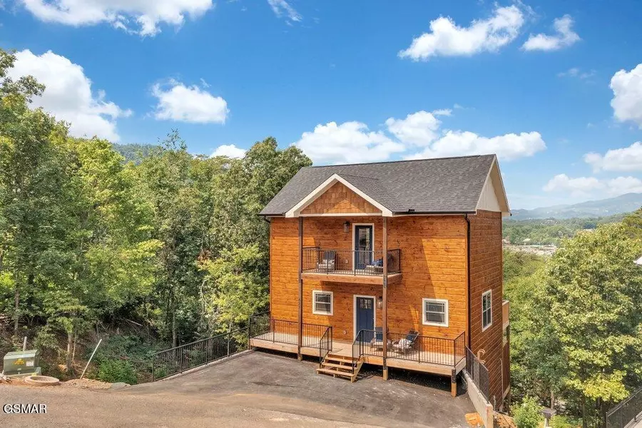 421 Stone Ridge WAY, Pigeon Forge, TN 37863