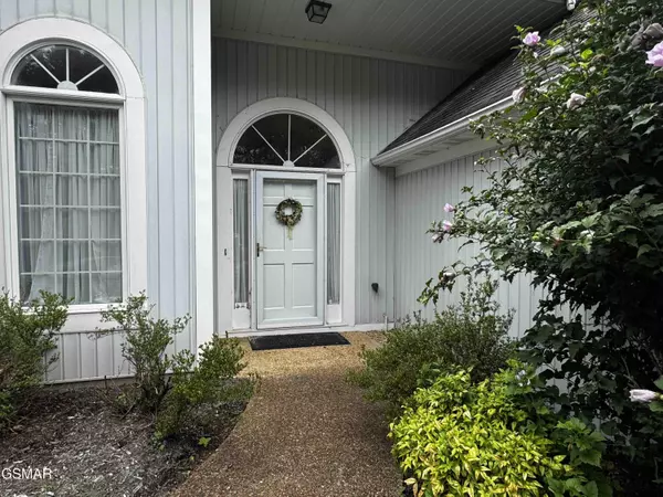 Sevierville, TN 37876,213 Pembroke DR