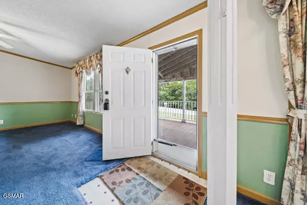 Sevierville, TN 37876,998 Pleasure RD
