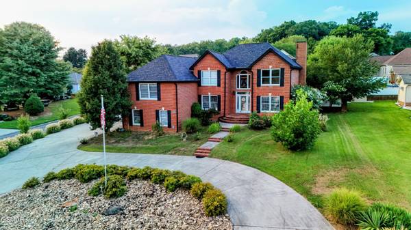 1201 Brair Lea DR, Sevierville, TN 37862