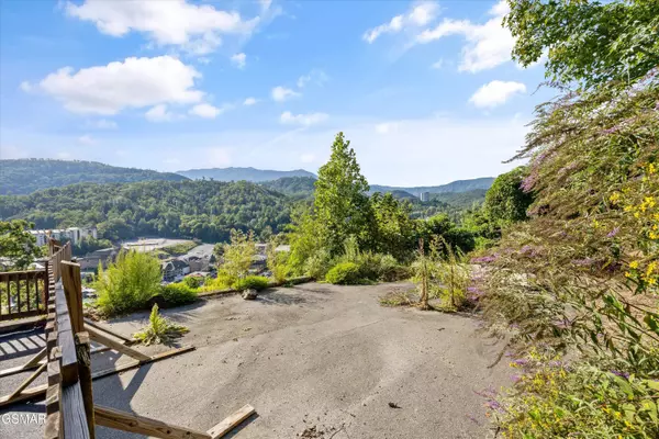 Gatlinburg, TN 37738,241 Greystone Heights Road RD