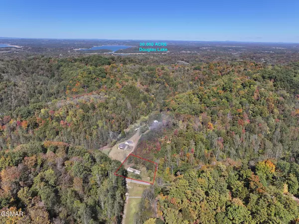 Dandridge, TN 37725,2393 Lower Rinehart RD