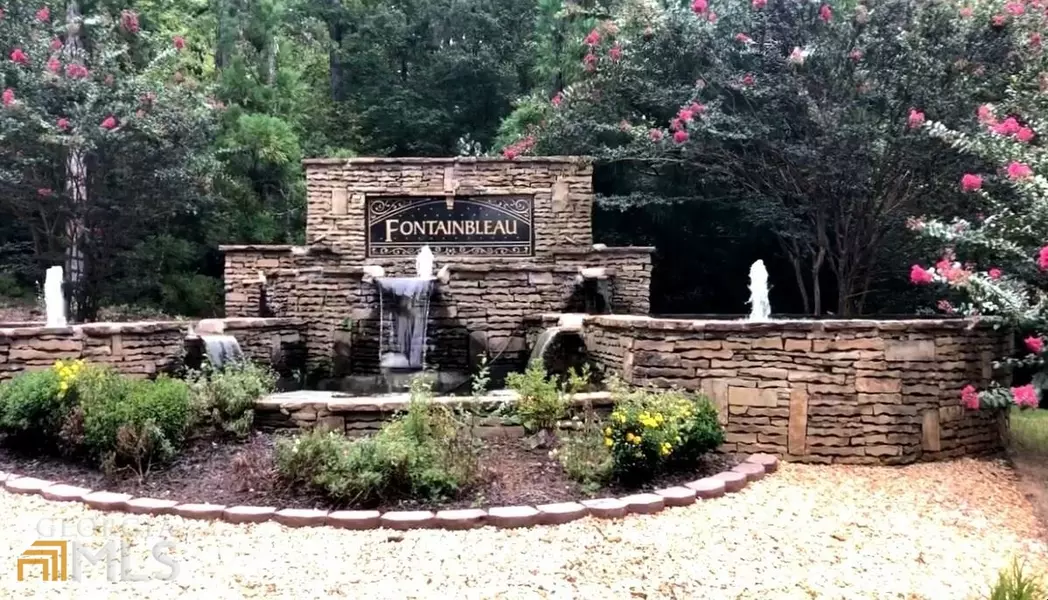 2005 Fontainbleau, Conyers, GA 30094