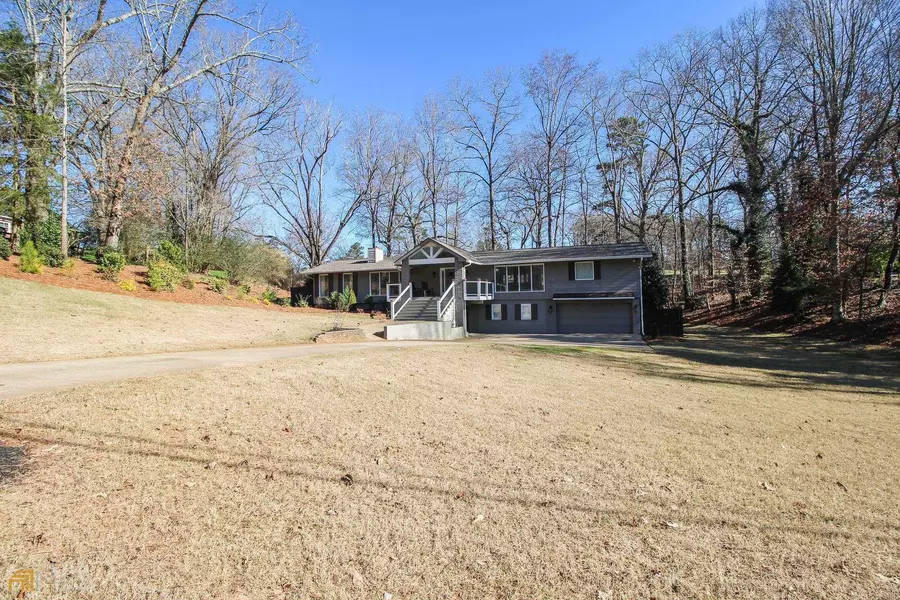 530 East Lake, Gainesville, GA 30506