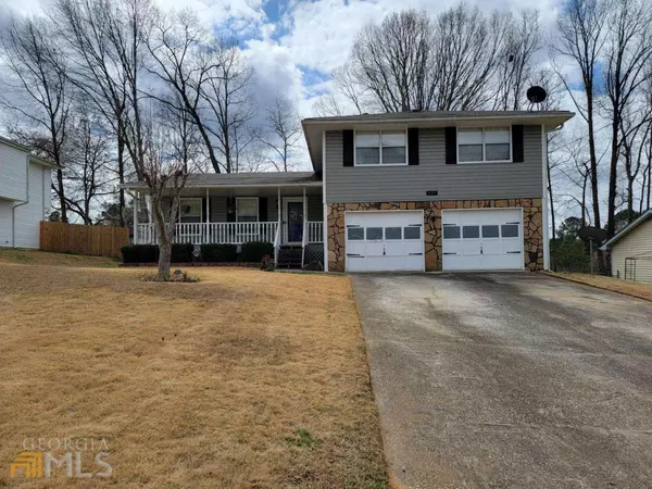 6005 Dan, Ellenwood, GA 30294